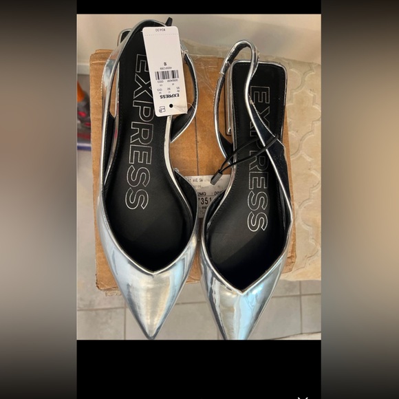 Silver pointed toe pumps - Picture 4 of 5